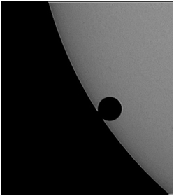 Immagine  del  transito  di  Venere  del  08.06.2004  