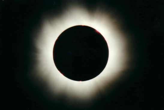 La corona nell’eclissi totale di Sole